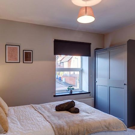 Cosy 2 Bed Home เชสเตอร์ฟิลด์ ภายนอก รูปภาพ