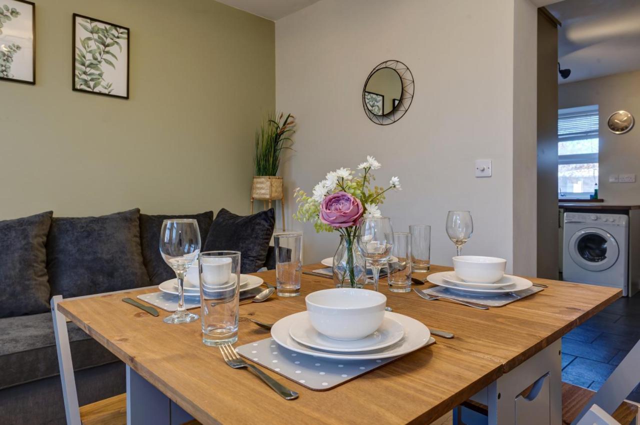 Cosy 2 Bed Home เชสเตอร์ฟิลด์ ภายนอก รูปภาพ