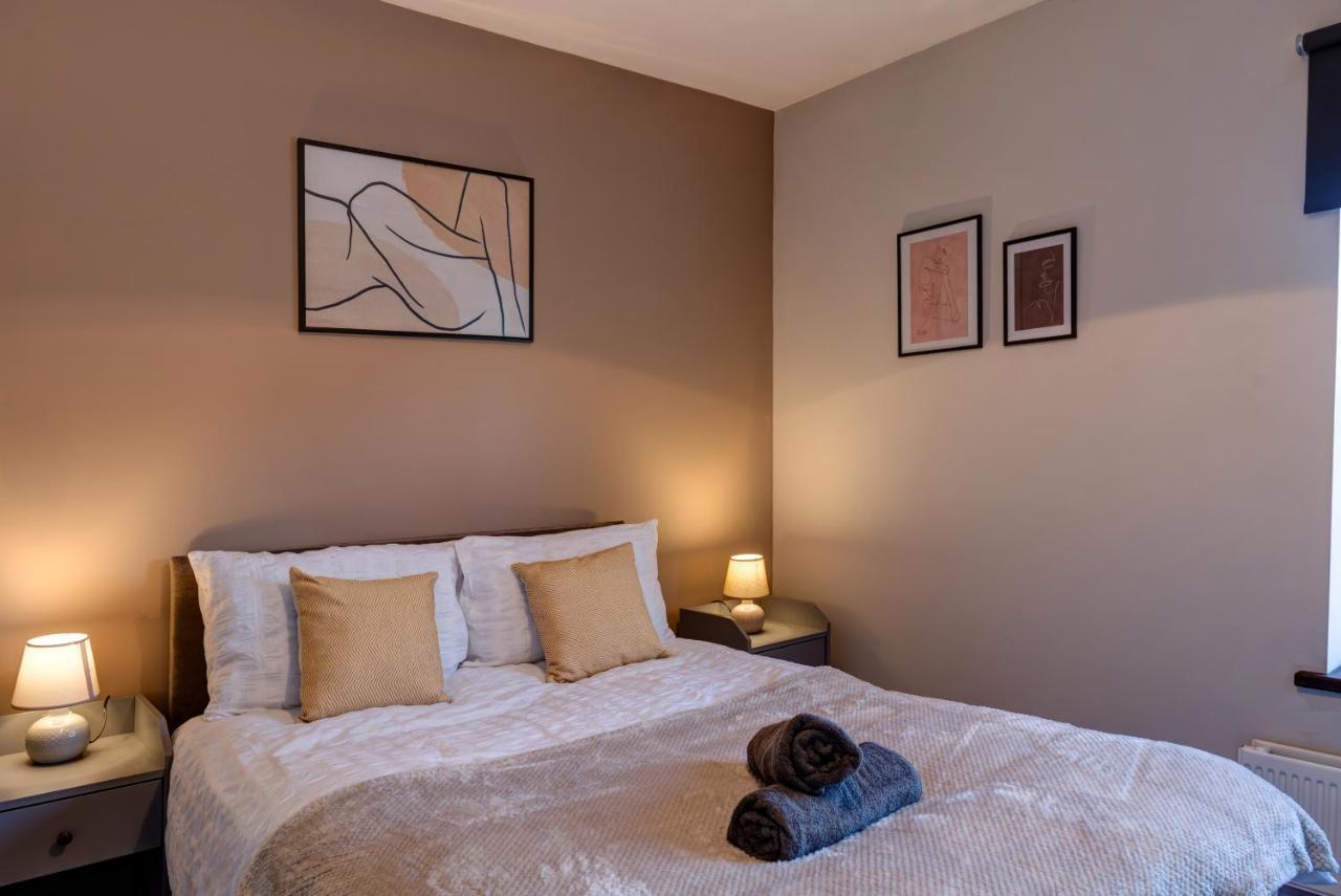 Cosy 2 Bed Home เชสเตอร์ฟิลด์ ภายนอก รูปภาพ