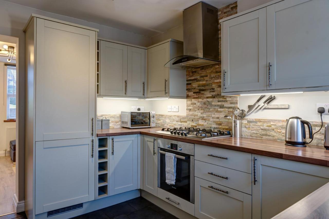 Cosy 2 Bed Home เชสเตอร์ฟิลด์ ภายนอก รูปภาพ