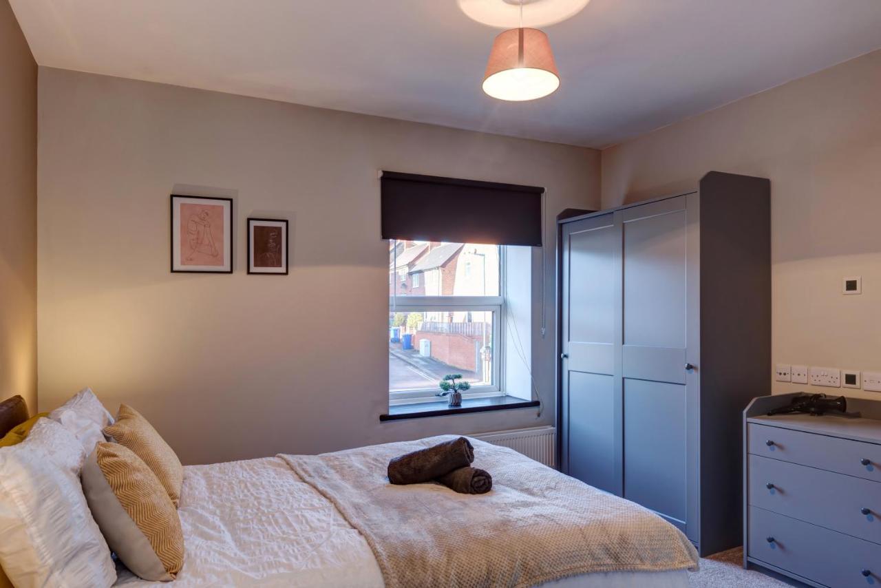 Cosy 2 Bed Home เชสเตอร์ฟิลด์ ภายนอก รูปภาพ