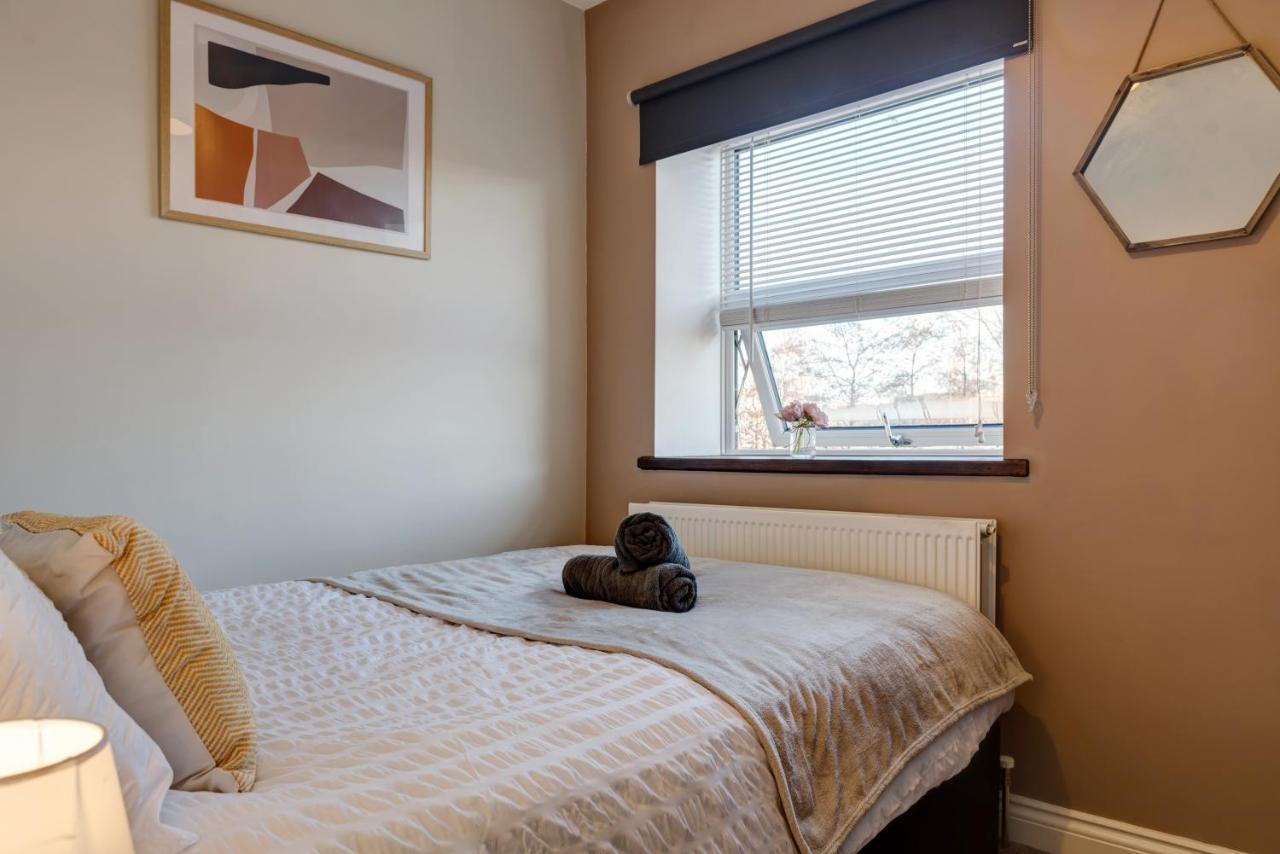 Cosy 2 Bed Home เชสเตอร์ฟิลด์ ภายนอก รูปภาพ
